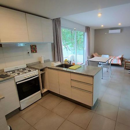Brigh Apartment With Garage Strategic Location Годой Крус Екстериор снимка